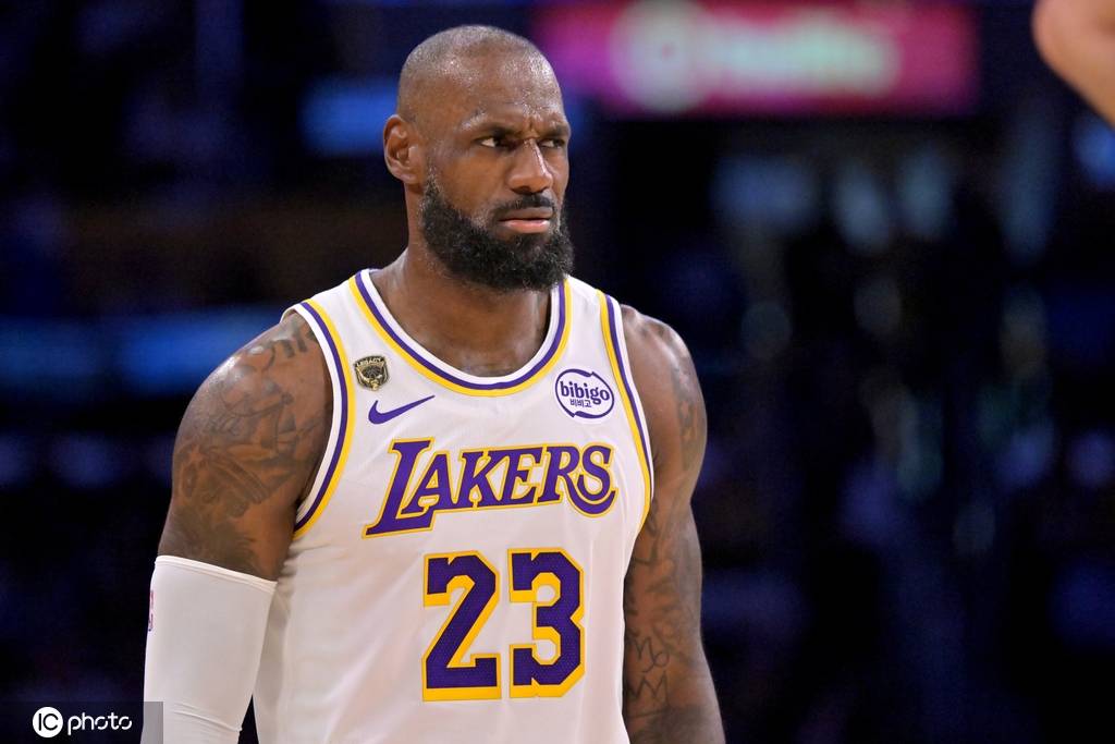 Shams:詹姆斯将继续NBA生涯 下赛季告别湖人去他队效力
